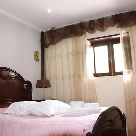 A Mouros House With Swimming Pool 아파트 에리세이라