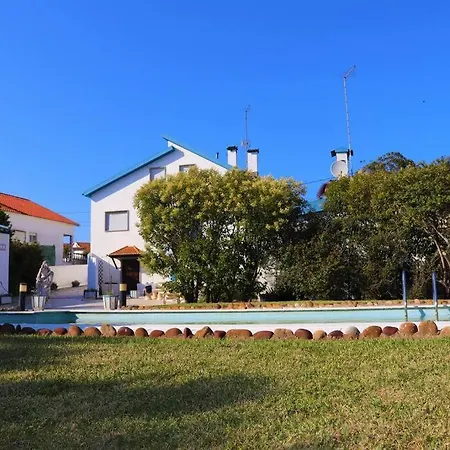 A Mouros House With Swimming Pool *