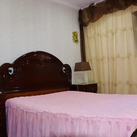 아파트 A Mouros House With Swimming Pool