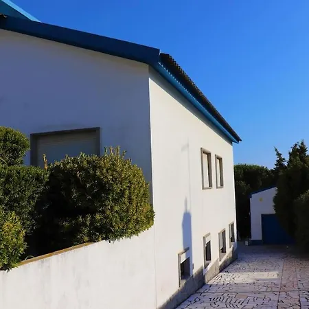 A Mouros House With Swimming Pool 아파트 *