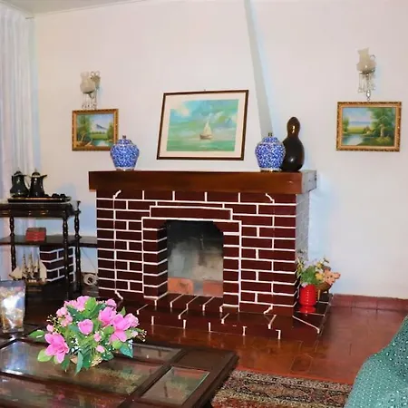 A Mouros House With Swimming Pool